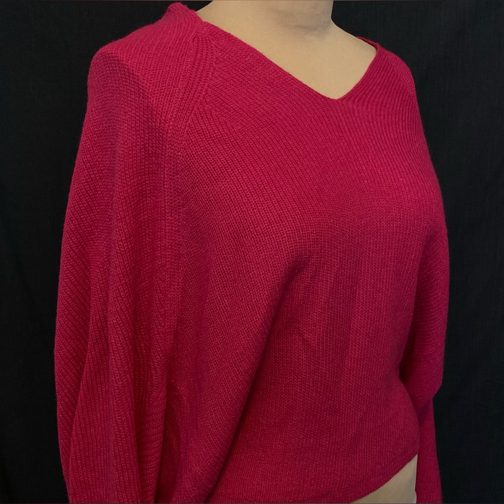 Originaire Fuchsia Acrylic Hi-Lo V-Neck Sweater with Dolman‎ Batwing Sleeves